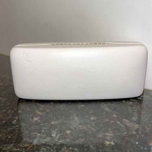 Versace. White/Gold Eye glass case. Designer Brand. - Picture 2 of 6